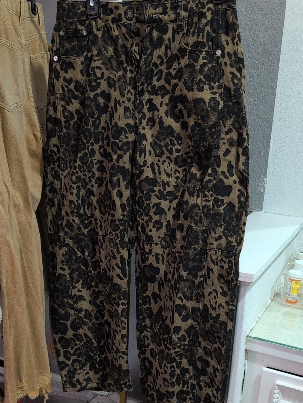 Leopard Print Wide-Leg Pants in Olive and Black
